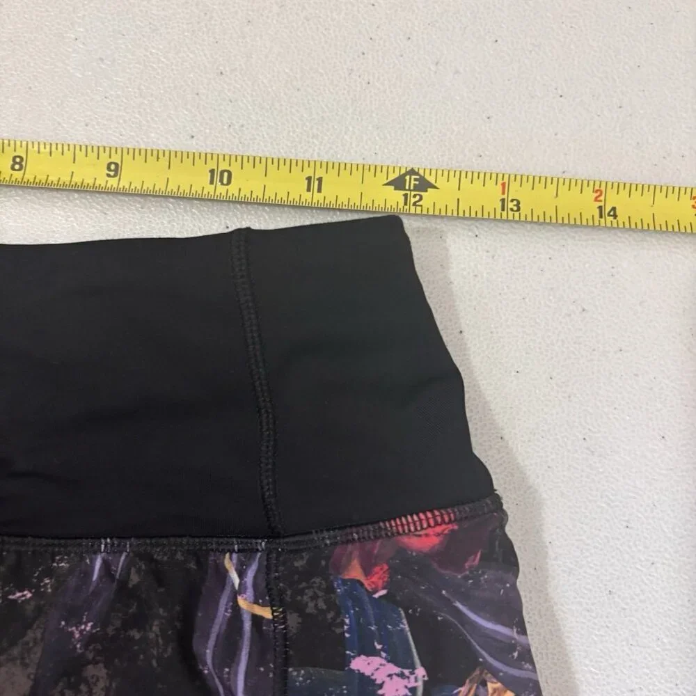 Lululemon Speed Up Shorts Mid Rise Veiled Floral Size 2